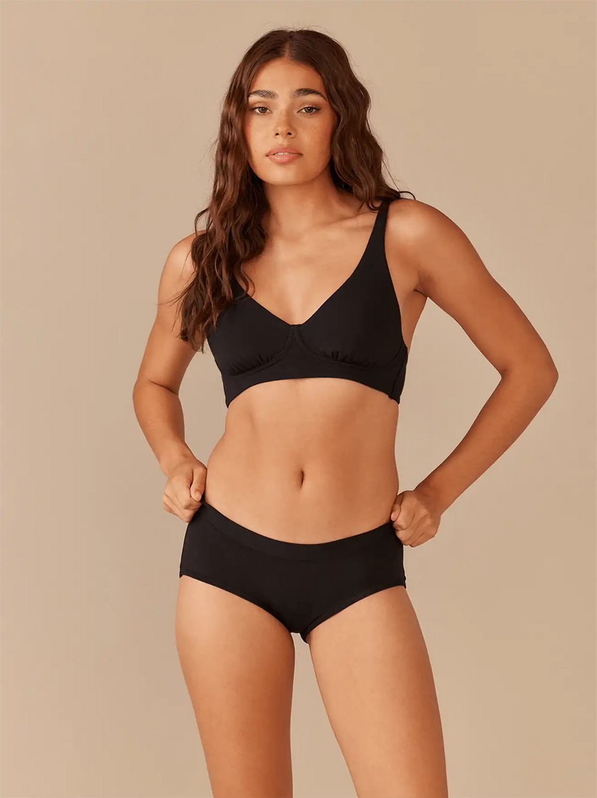 UltraModal™ FeelFree Longline Bralette | Black