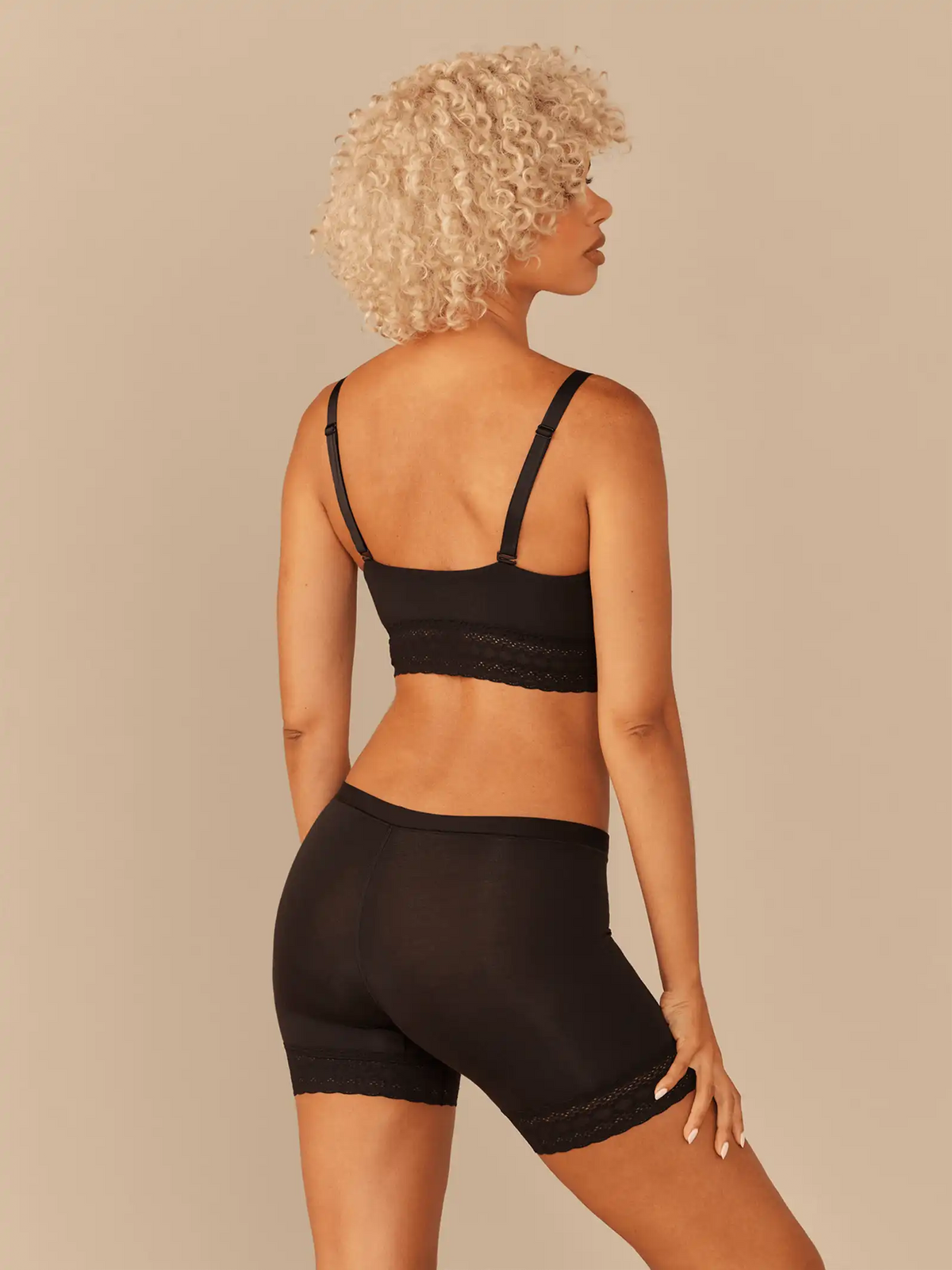 UltraModal™ Lace Longline Bralette | Black